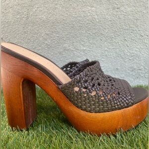 Veronica Beard | Guadalupe Platform Sandal | Size 8 | Brown